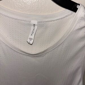 Athleta White Jersey Top with V-Neck and Textured Pattern